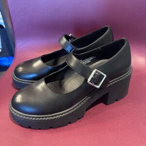 Madden Girl Thompkins Black Platform Mary Jane Shoes 10